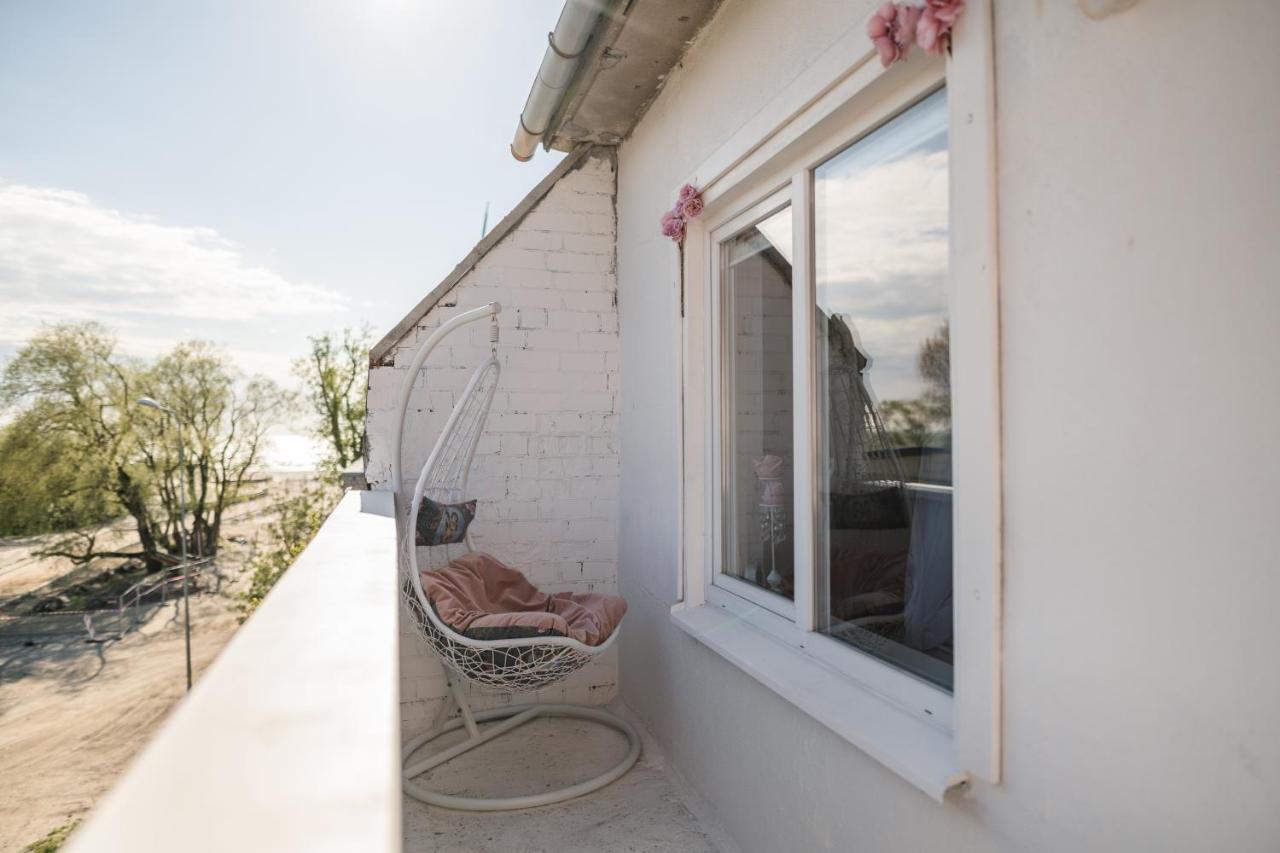 Vintage Lounge Studio With Sea View In Liepāja Exteriör bild